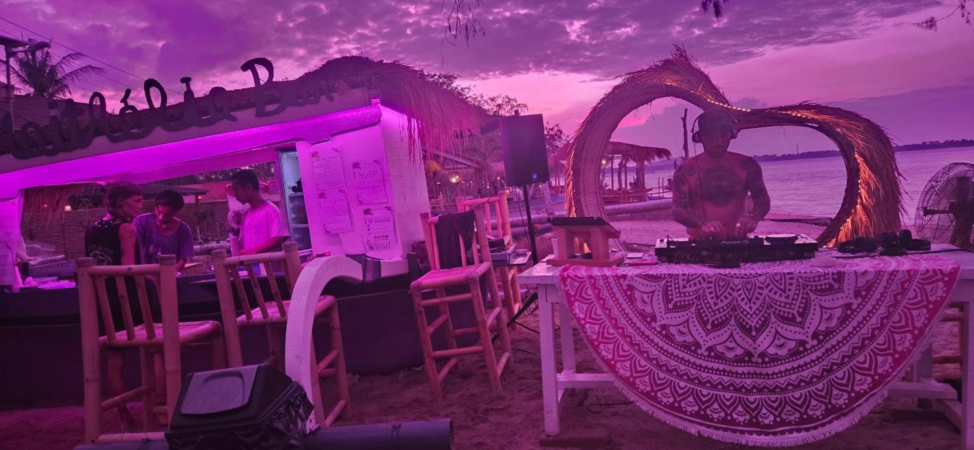 Purple Beach - Maithelia - กิลิไอร์ ภายนอก รูปภาพ